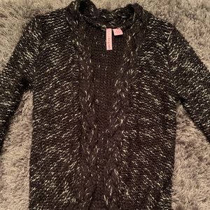 Black white cardigan size L/XL but fits like S/M
